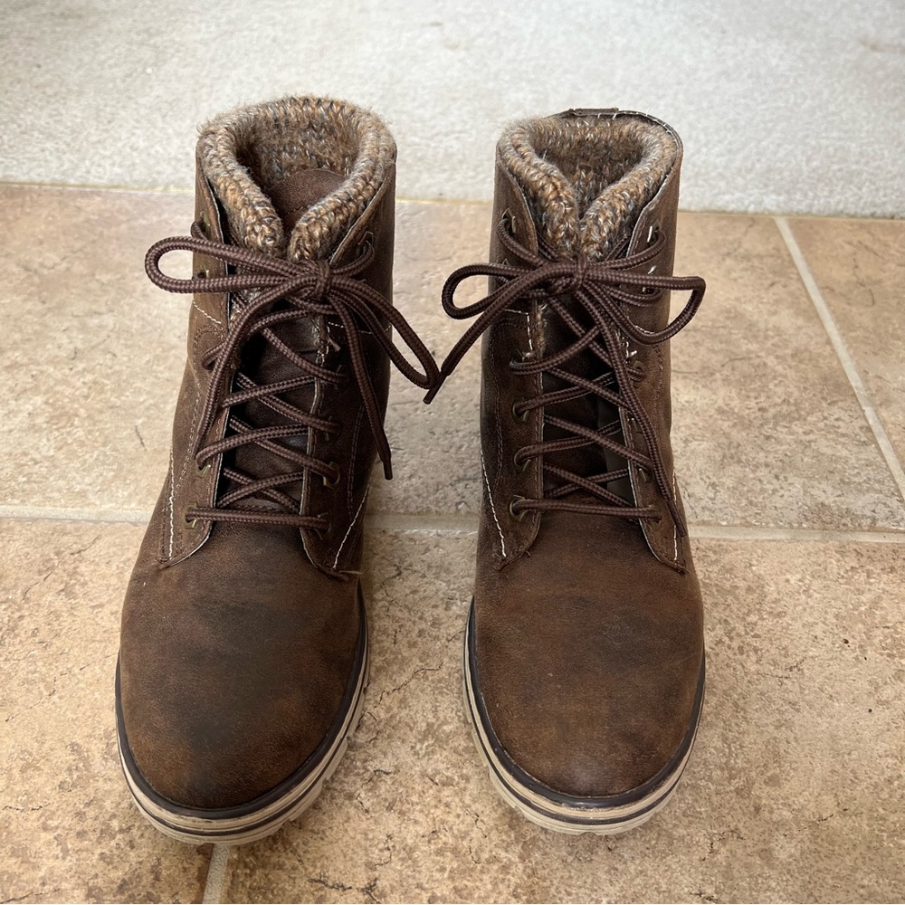 •SOLD• Cliff by white mountain Boots women’s size 7 EUC